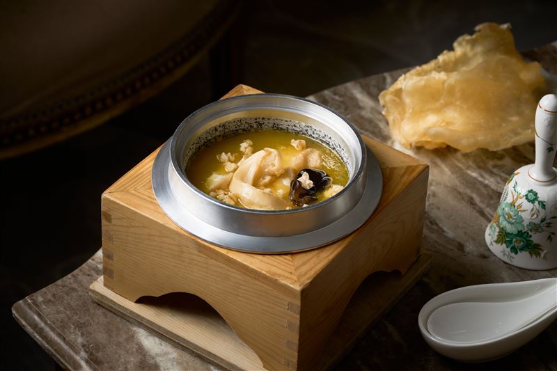 玉天璽御品極致饗宴-岩耳花膠御皇粥。（圖／品牌業者提供）