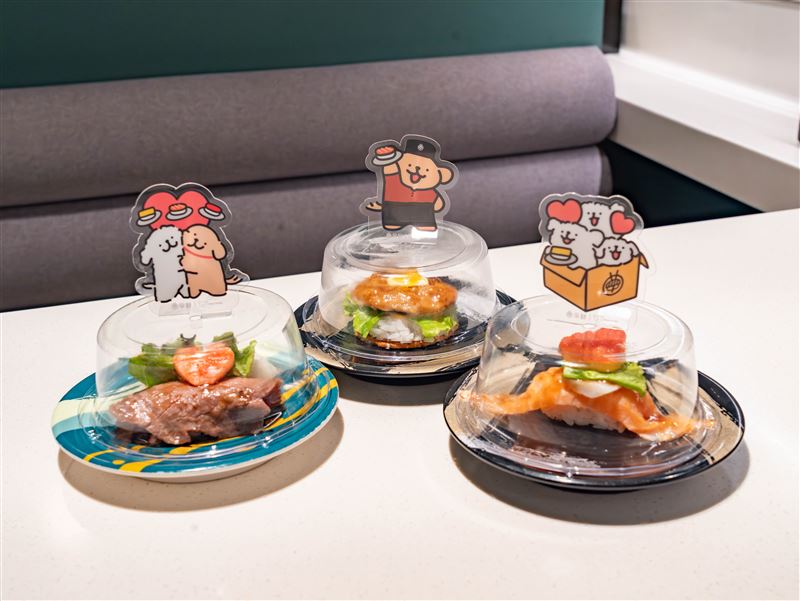 爭鮮攜手線條小狗推出3款聯名壽司，盒蓋皆附角色插卡。(圖／爭鮮提供）