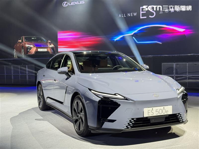 ES 500e則主打純電豪華，具備342匹馬力。（圖／記者鍾釗榛攝影）
