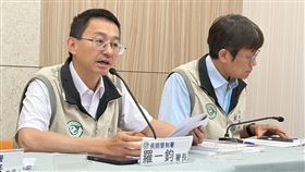 疾管署長羅一鈞（左）。（圖／記者簡浩正攝影）