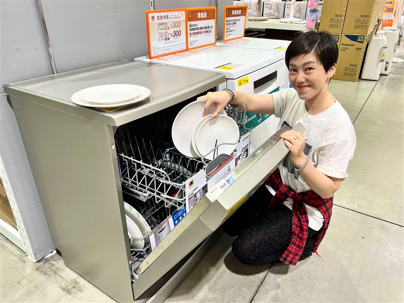 特力屋「2026母親節心坎禮提案TOP 3」，「BOSCH洗碗機」為近年熱門的「安太座」禮物之一。（圖／品牌業者提供）