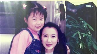 蕭薔30年前同框大咖童星　被讚頂天顏值