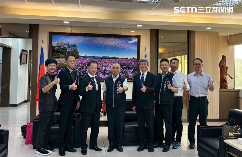 日本沖繩縣多名防災代表蒞臨台中市消防局參訪，交流防災經驗。（圖／翻攝畫面）