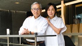 黃韻玲（右）與綠光結緣多年，吳念真（左）不只像她的父親，也像是老師或是兄長。（圖／綠光創藝提供）