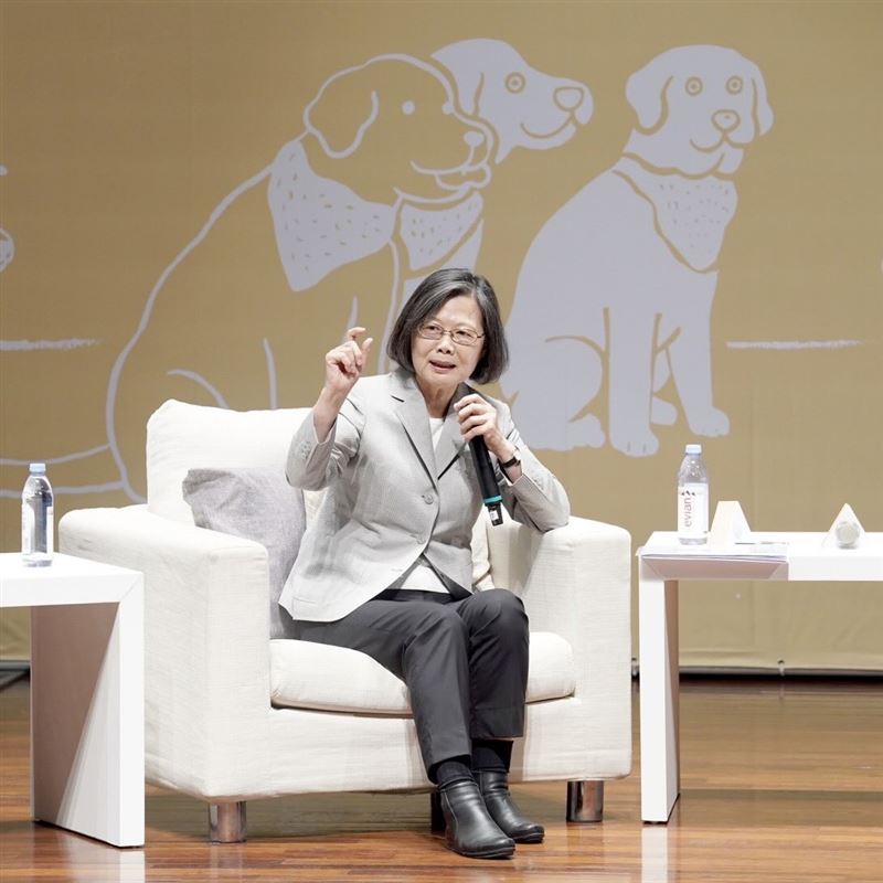 蔡英文在自己的社群平台PO出到成大演講的照片。（圖／蔡英文Threads）