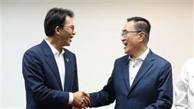 新北市長人選藍白合民調公布，李四川黃國昌出席記者會。（圖／李四川辦公室提供提供） 