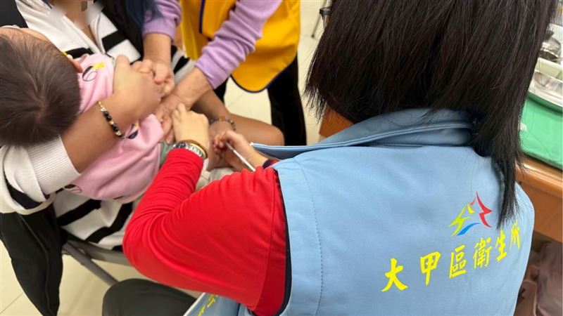 台中每個行政區都有接種據點，無合作院所則由衛生所提供服務。（圖／翻攝自台中市衛生局）