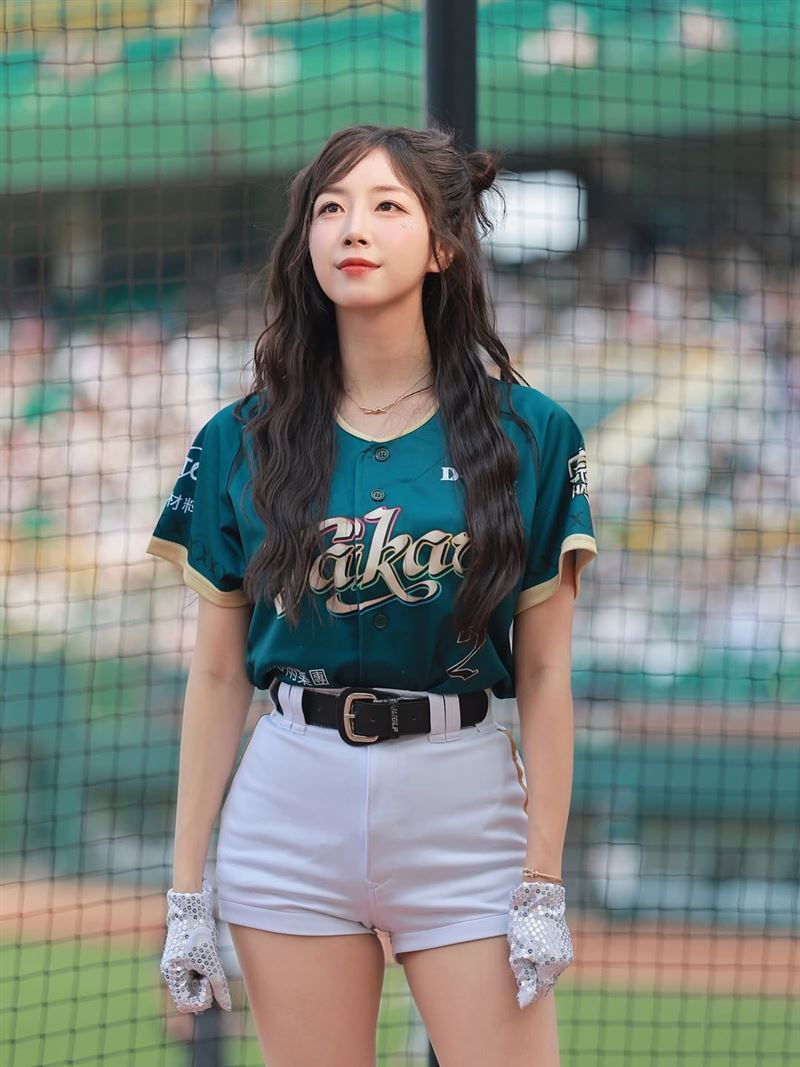 Wing Stars韓籍成員安芝儇突傳傷情，無法站上應援舞台。（圖／翻攝自IG @wlgus2qh）