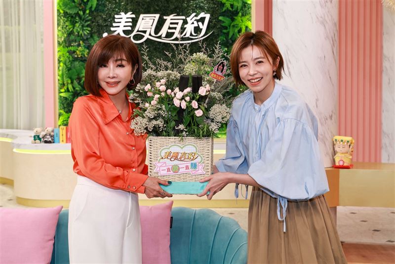 王瞳（右）上陳美鳳節目。（圖／民視提供）