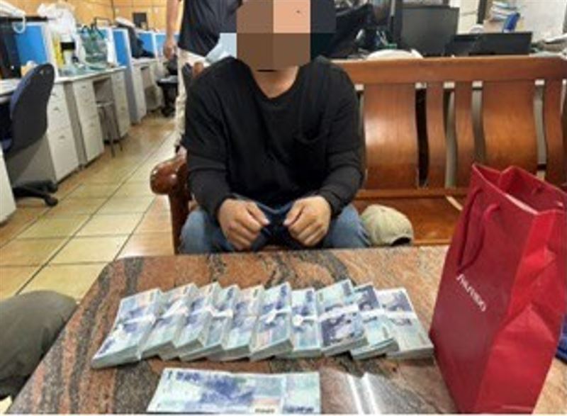 專案小組循線逮捕詐團成員劉嫌、莊嫌等10人，曾姓主嫌則逃亡海外。(圖／翻攝畫面)