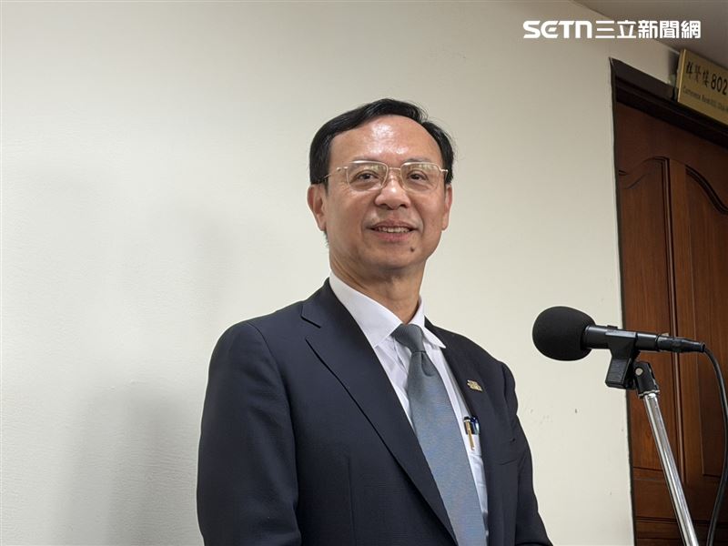 衛福部長石崇良表示，「三班護病比」在入法同時也需保留彈性，兼顧不同醫療機構規模與服務特性。未來會組成推動小組來討論，研議相關細節。（圖／記者蔣季容攝影）