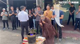 女大生,家屬,男友,女警,聖筊,台南,育平派出所,招魂,遊覽車（圖／翻攝畫面）