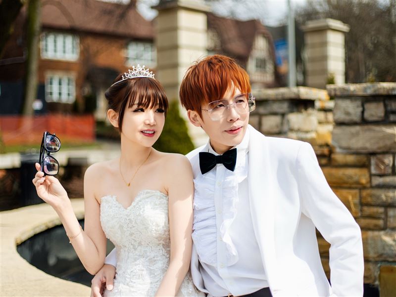 陳昶均夫妻倆把握時間遊歷多倫多。（圖／欣代唱片提供）