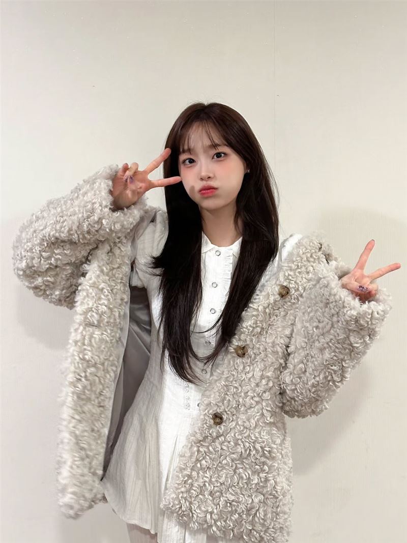 韓國女團本月少女（LOONA）出身的Chuu過去多以甜美形象示人。（圖／翻攝自IG @chuu_atrp）