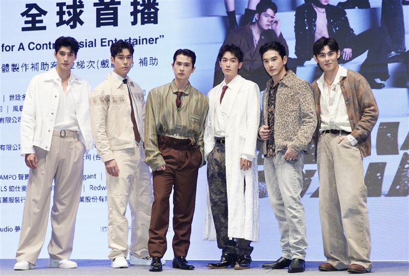 《男公館》舉行上檔記者會，主要6位男神羅宏正（左起）、周予天、石知田、吳思賢、張立昂、陳奕等人齊聚宣傳。（圖／資料照）