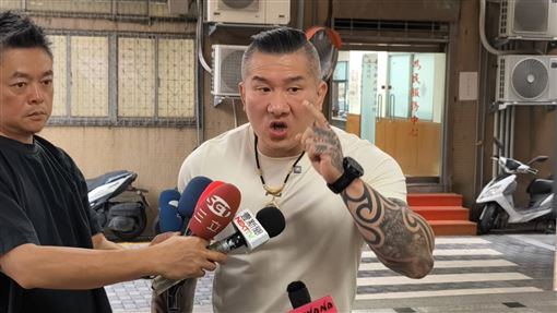 藍白遊行沒獲邀館長氣炸　媒體人驚曝內幕