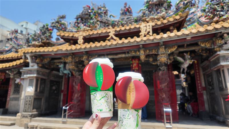 UG攜手北港朝天宮推限量聯名杯套，好運隨杯帶著走。（圖／品牌業者提供）