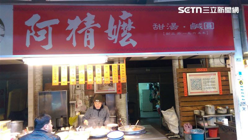 阿猜嬤甜湯堅持選用宜蘭國產花生，因其品種適合熬煮。（圖／記者許雅惠攝影）