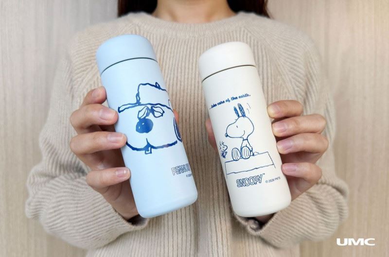 聯電今年紀念品是史努比保溫瓶。（圖／聯電提供）