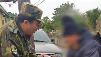 近距離「轟8槍虐兵」烙血痕！少將被拔了