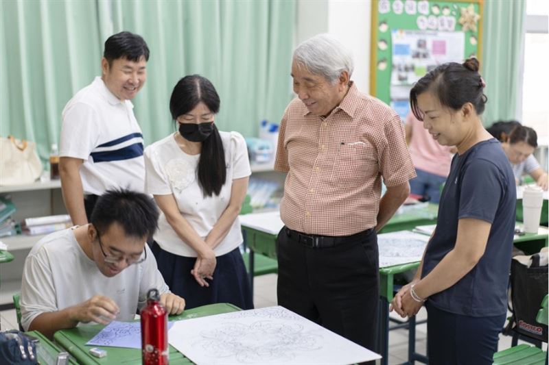 馮進興藝師授課畫面。（圖／翻攝自文化部官網）