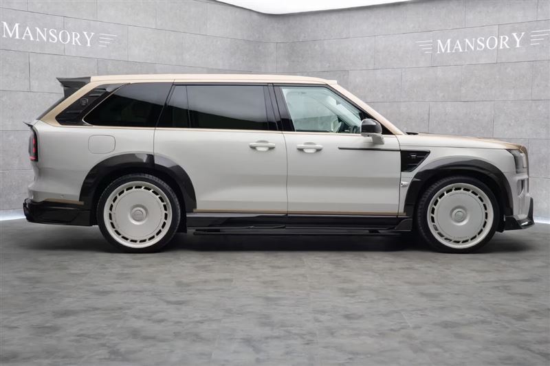 搭載2.0升渦輪配上插電式油電系統，最大輸出高達1,381匹馬力。（圖／翻攝Mansory網站）