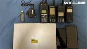 林姓男大生盜接高鐵無線電，警方查扣一批無線電設備。（圖／翻攝畫面）