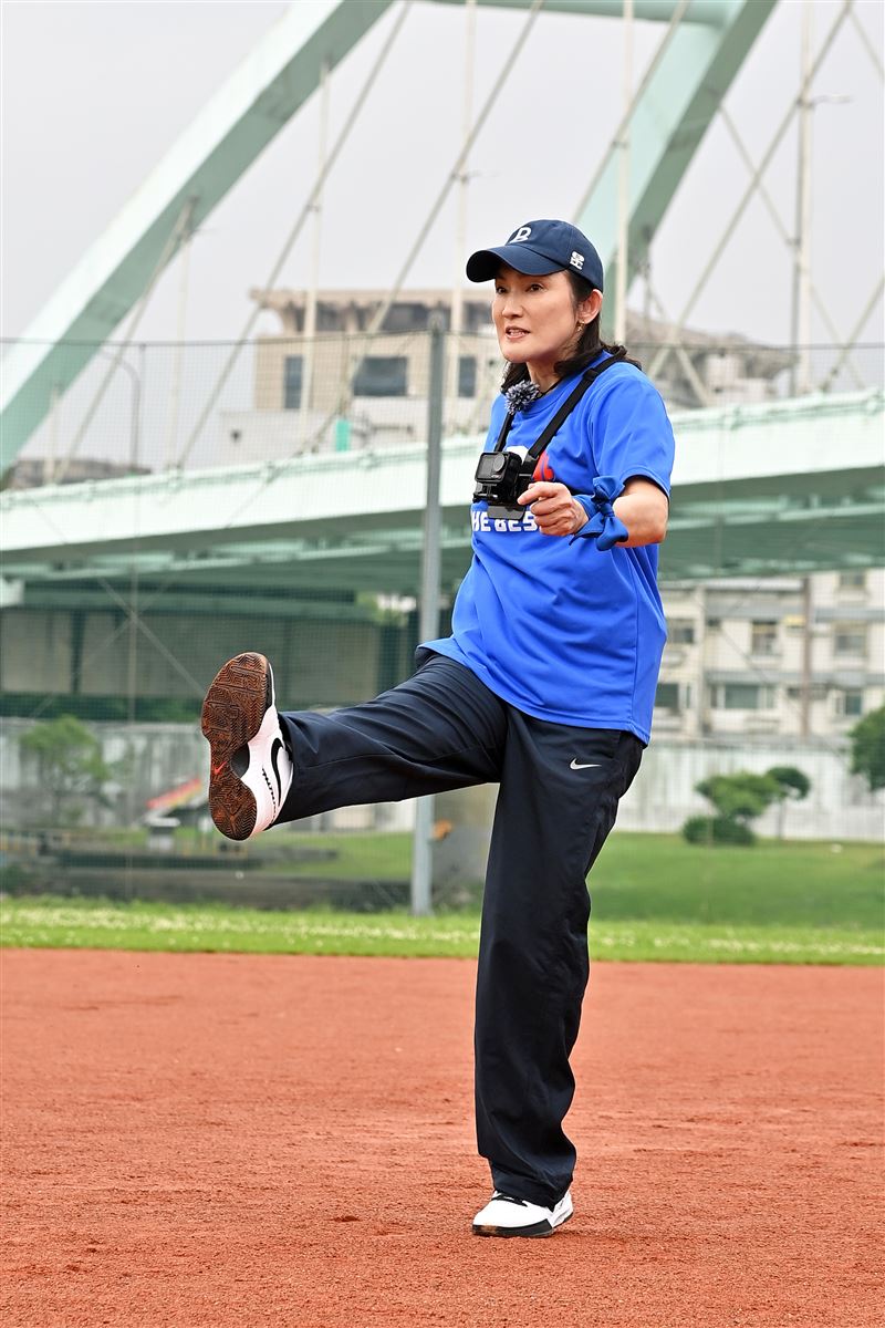 錢薇娟擔任藍隊隊長。（圖／《全城地圖：最強明星隊》提供）