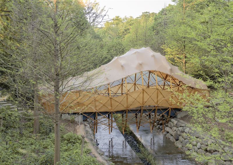 2024 第七屆ADA新銳建築獎首獎：郭恩愷與竹構協力吳成龍作品《橋繭》。（圖／明日製作所提供）