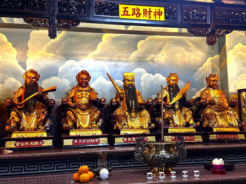 台中醒修宮五路財神。(圖／命理老師楊登嵙提供）