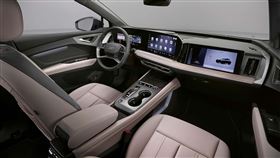 Audi Q4 e-tron純電跑旅。（圖／翻攝Audi網站）