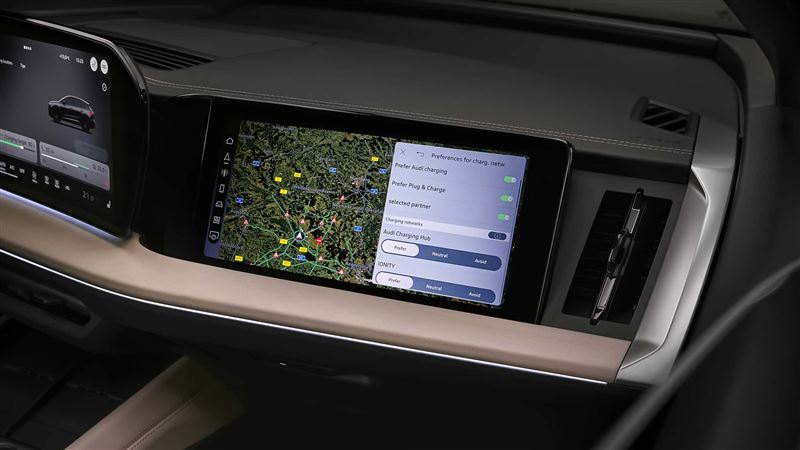 Audi提供12吋副駕娛樂螢幕選配。（圖／翻攝Audi網站）