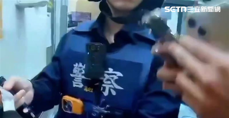 北市郭男前往連鎖鍋貼店吃晚餐，卻因吸食K他命暈倒在廁所。（圖／翻攝畫面）