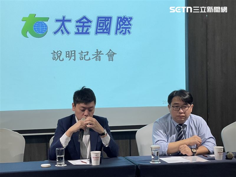 律師陳建州（右）表示，詐團疑先以不明手法詐騙被害人取得款項，再向供應商下單購貨，接著假扮買家，將詐得資金作為貨款交付，藉此順利取得商品。（圖／記者洪正達攝影）