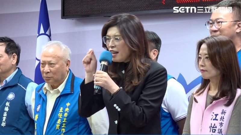 鄭麗文出席中央勞工委員會115年模範勞工表揚大會。（圖／翻攝畫面）