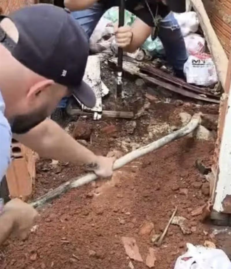 當地警方在一處水泥塚中發現女童遺體。（圖／翻攝畫面）