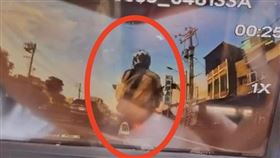 台南,女大生,遊覽車,女警（圖／民眾提供）