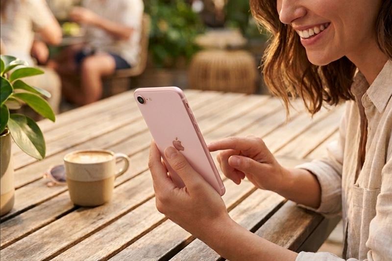 傑昇通信勞動節iPhone 17e兩萬有找。（圖／傑昇通信提供）