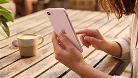 傑昇通信勞動節iPhone 17e兩萬有找。（圖／傑昇通信提供） 