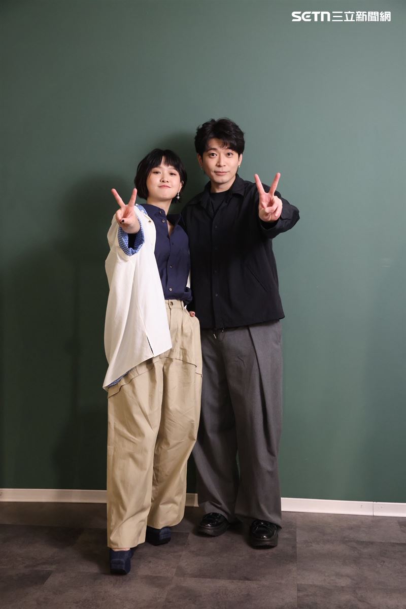 侯彥西（右）與嚴正嵐老公同為8月8日生日的獅子座。（圖／記者鄭孟晃攝影）