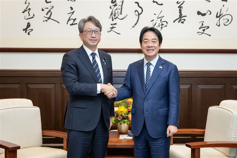 總統賴清德接見日本前數位大臣、眾議員平將明一行（圖／總統府提供）