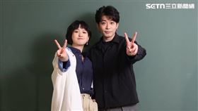  嚴正嵐、侯彥西接受《三立新聞網》專訪。（圖／記者鄭孟晃攝影）
