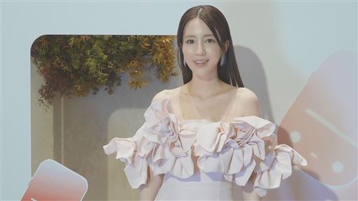 產後5個月火速復工　38歲女星驚人體態曝