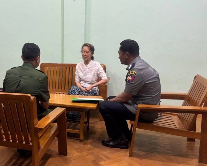 翁山蘇姬刑期再減轉居家監禁，家屬質疑舊照造假，小兒子：連死活都不知道。（圖／翻攝自X平台 @cape_diamond）