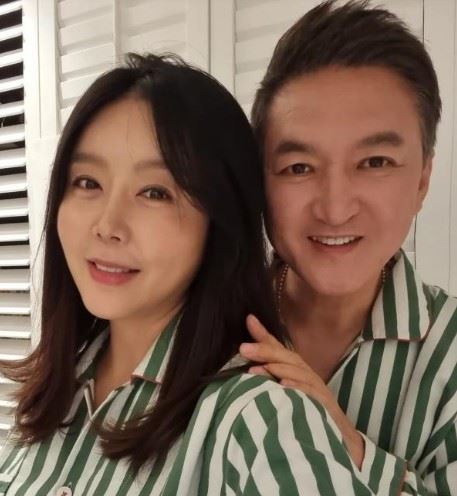 最令人揪心的，是遺孀連續守靈3天幾乎不吃不喝，悲痛到多次昏厥，讓親友不忍直視。（圖／翻攝自李尚伊IG）