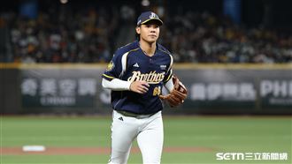 黃韋盛守備瑕疵退場　兄弟連兩天臨場調度