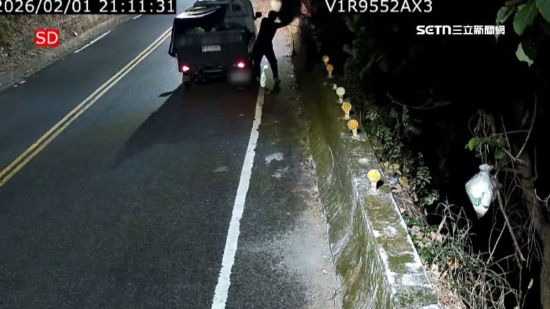 台中東勢山區遭不肖人士非法濫倒家用垃圾