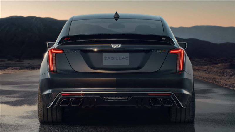 CT5-V Blackwing F1 Collection，車尾鑲上F1標誌。（圖／翻攝Cadillac網站）