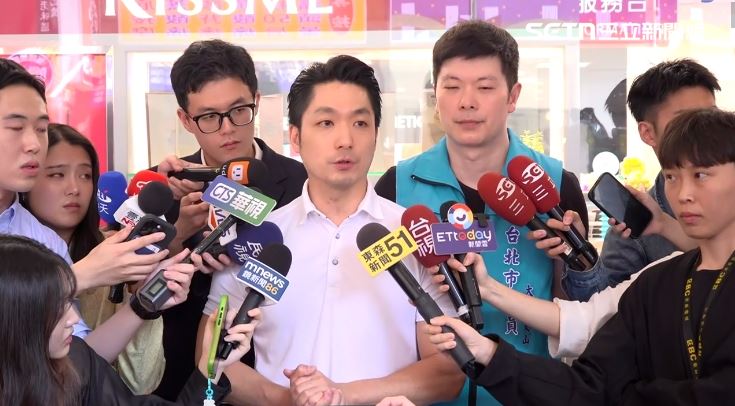 老鼠藥丟公園引起討論，議員擔心毛小孩誤食，蔣萬安回應，使用的是中央核可的環境用藥（圖／翻攝畫面）