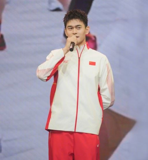 孫楊與妻子張豆豆一同參加中國知名綜藝《妻子的浪漫旅行2026》。（圖／翻攝自微博）